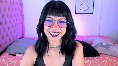 Snapshot of rose_72 chatting on 28, 9, 2025 Ally online show from 28, 9, 2025