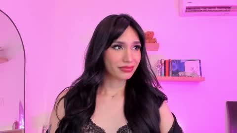 Rose Saenz online show from 15, 12, 2024