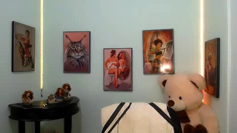 Snapshot of rose_celina chatting on 4, 1, 2025 Rose online show from 4, 1, 2025