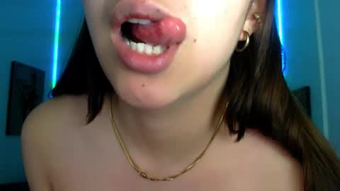 Snapshot of rose_celina chatting on 27, 1, 2025 Rose online show from 27, 1, 2025