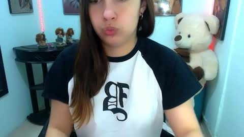 Snapshot of rose_celina chatting on 30, 1, 2025 Rose online show from 30, 1, 2025