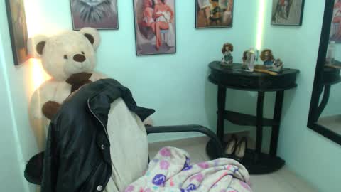 Snapshot of rose_celina chatting on 2, 3, 2025 Rose online show from 2, 3, 2025