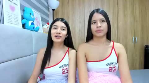 Rose y Miah online show from 25, 6, 2026