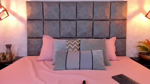 roseaurora online show from 25, 4, 2026