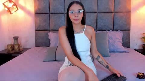 roseaurora online show from 29, 4, 2026