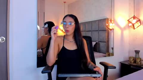 Snapshot of roseaurora chatting on 6, 5, 2026 roseaurora online show from 6, 5, 2026