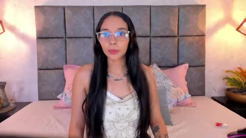 Snapshot of roseaurora chatting on 9, 6, 2026 roseaurora online show from 9, 6, 2026