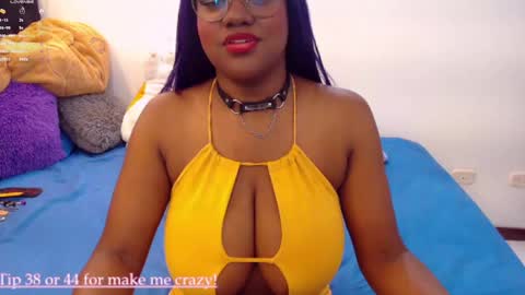 Your girl Rose  6k of followers online show from 2, 12, 2024