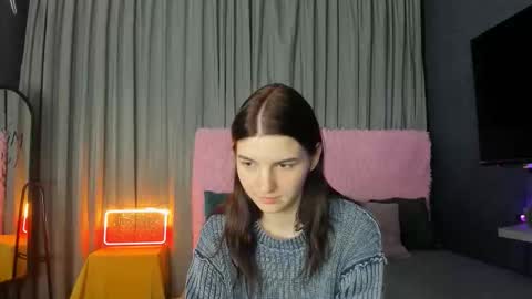 Snapshot of roseblanche2k chatting on 1, 12, 2025 Florin online show from 1, 12, 2025