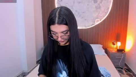 Snapshot of rosecassie chatting on 5, 5, 2026 Rose online show from 5, 5, 2026