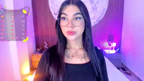 Snapshot of rosecassie chatting on 10, 6, 2026 Rose online show from 10, 6, 2026