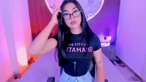 Snapshot of rosecassie chatting on 22, 6, 2026 Rose online show from 22, 6, 2026