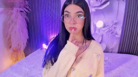 Snapshot of rosecassie chatting on 23, 6, 2026 Rose online show from 23, 6, 2026