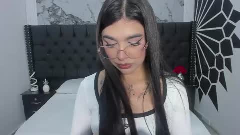 Snapshot of rosecassie chatting on 28, 6, 2026 Rose online show from 28, 6, 2026