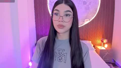Snapshot of rosecassie chatting on 13, 7, 2026 Rose online show from 13, 7, 2026