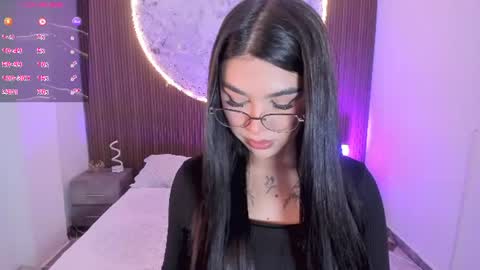 Snapshot of rosecassie chatting on 16, 7, 2026 Rose online show from 16, 7, 2026