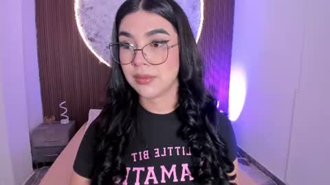Snapshot of rosecassie chatting on 18, 7, 2026 Rose online show from 18, 7, 2026