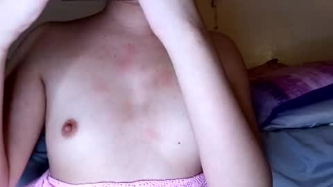 Snapshot of rosedollxc chatting on 7, 2, 2026 Rose online show from 7, 2, 2026