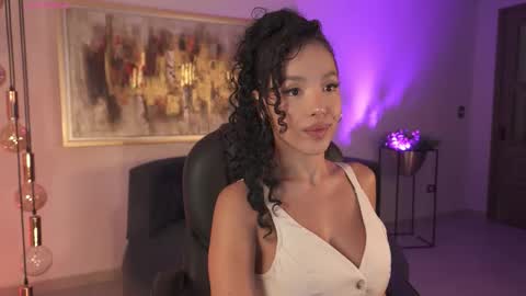 Snapshot of roseferrera chatting on 9, 1, 2026 Rose online show from 9, 1, 2026