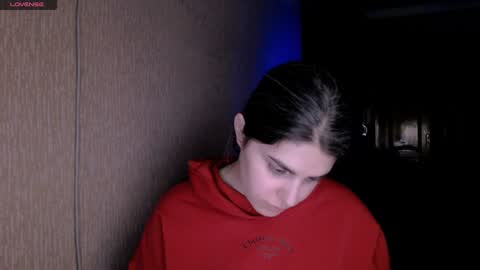 Snapshot of roselina_ chatting on 9, 1, 2025 Rose online show from 9, 1, 2025