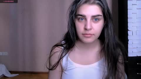 Snapshot of roselina_ chatting on 21, 10, 2025 Rose online show from 21, 10, 2025