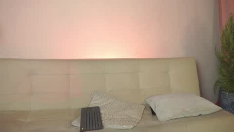 Lyla OF roselinedior online show from 10, 3, 2025