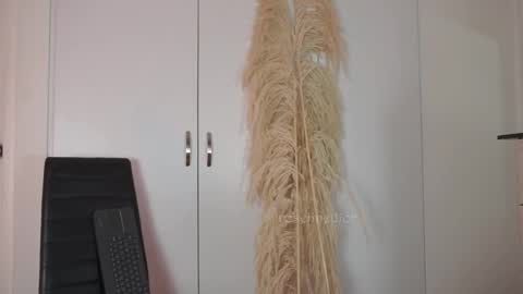 Lyla OF roselinedior online show from 20, 10, 2025