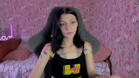 Snapshot of roselolly chatting on 26, 10, 2025 Lola online show from 26, 10, 2025