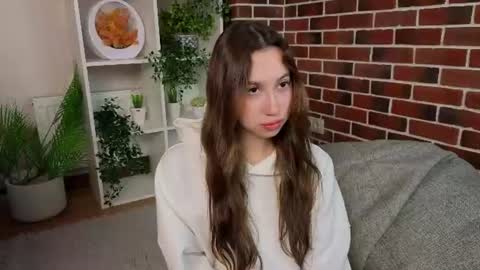 Annie online show from 25, 7, 2026