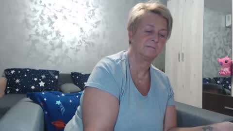 Lovepinklilly online show from 1, 3, 2025