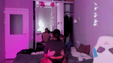 Roshelle online show from 22, 1, 2025