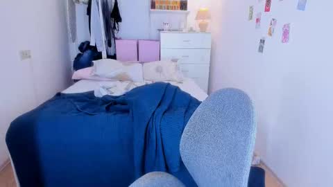 Roshelle online show from 19, 2, 2025