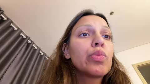 Roshelle online show from 14, 4, 2026