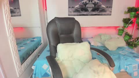 Snapshot of rosi_cooper chatting on 5, 2, 2025 rosi_cooper online show from 5, 2, 2025