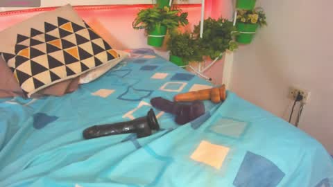 Snapshot of rosi_cooper chatting on 5, 3, 2025 rosi_cooper online show from 5, 3, 2025