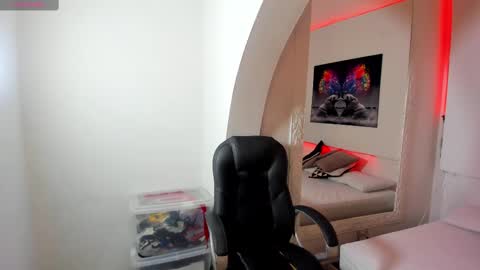 Snapshot of rosi_cooper chatting on 12, 3, 2025 rosi_cooper online show from 12, 3, 2025