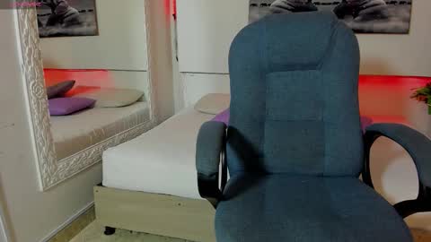 Snapshot of rosi_cooper chatting on 18, 10, 2025 rosi_cooper online show from 18, 10, 2025