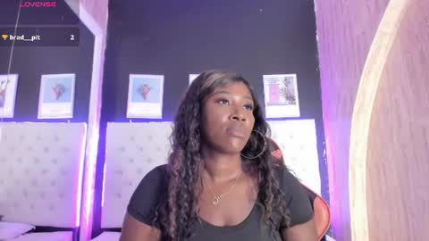 Snapshot of rosi_cooper chatting on 25, 6, 2026 rosi_cooper online show from 25, 6, 2026