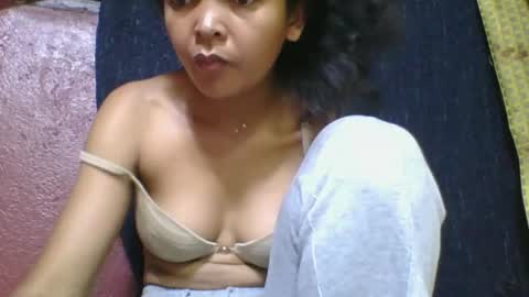 rosia685234 online show from 3, 12, 2025