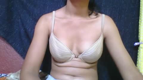 rosia685234 online show from 3, 2, 2026