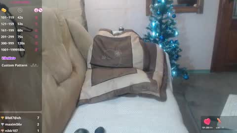 Snapshot of rosiecarlyne chatting on 9, 12, 2024 RosieCarlyne online show from 9, 12, 2024