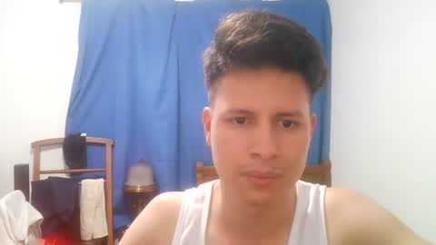 Snapshot of rosscou8 chatting on 17, 6, 2026 rosscou8 online show from 17, 6, 2026