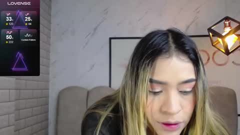 Snapshot of rosse_jeane_v chatting on 5, 12, 2025 rosse jeane v online show from 5, 12, 2025