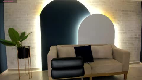 Rossie Rivers online show from 30, 4, 2026