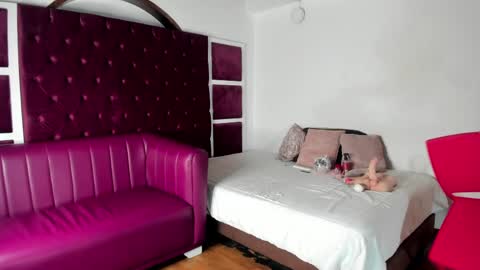 Ross Mildrey online show from 23, 4, 2026