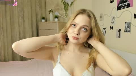 Snapshot of rosy_sigh chatting on 1, 5, 2026 Im Luna online show from 1, 5, 2026