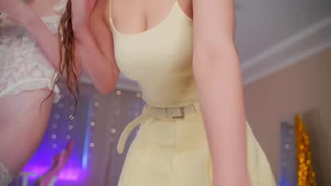 Snapshot of rosyemily chatting on 13, 10, 2025 Hi Im Maria Check my Bio online show from 13, 10, 2025