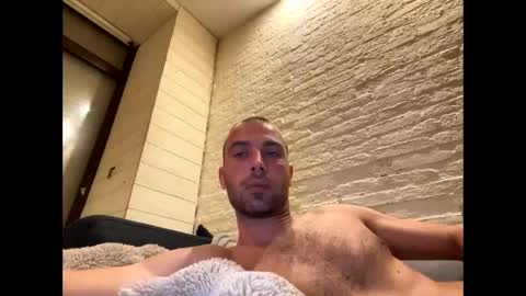 Snapshot of rotteei1 chatting on 25, 9, 2025 rotteei1 online show from 25, 9, 2025