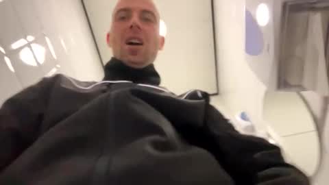 Snapshot of rotteei1 chatting on 9, 10, 2025 rotteei1 online show from 9, 10, 2025