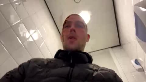 Snapshot of rotteei1 chatting on 23, 10, 2025 rotteei1 online show from 23, 10, 2025